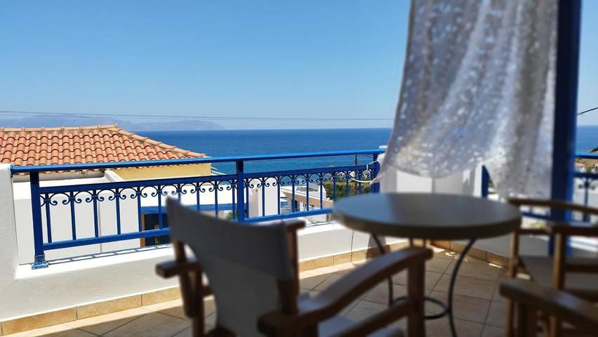 Gîte pour 4 personnes, avec jardin et vue, animaux acceptés dans Cythère - 3