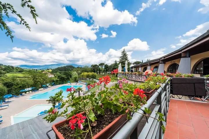 Camping für 4 Personen, mit Pool und Kinderpool sowie Ausblick, mit Haustier in Chianti - 4