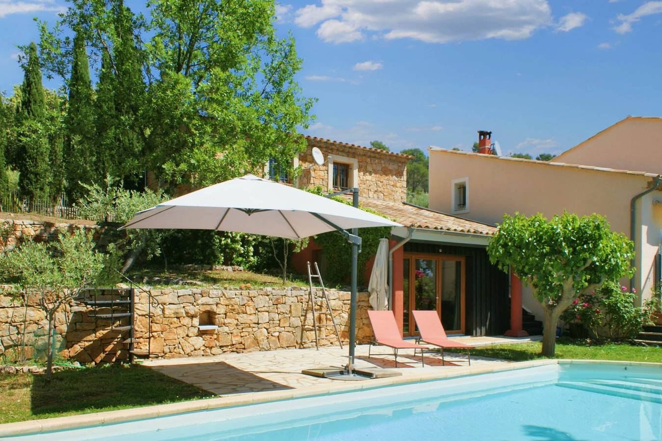 Villa Les Trois Cyprès in Entrecasteaux, Région de Brignoles
