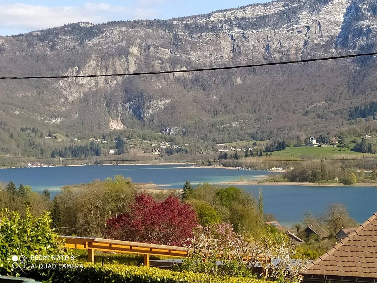 Les Hamacs Du Lac in Saint-Alban-de-Montbel, Région de Chambéry