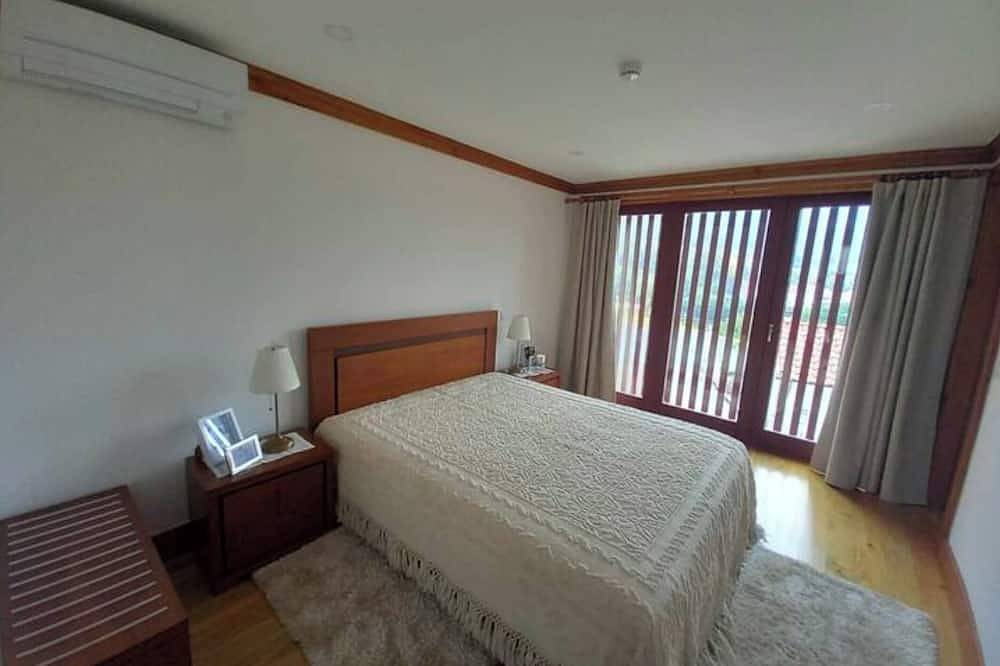 Country house, rebuilt from an old dry farm Ideal for relaxing in Caldelas, Sequeiros e Paranhos, Braga District