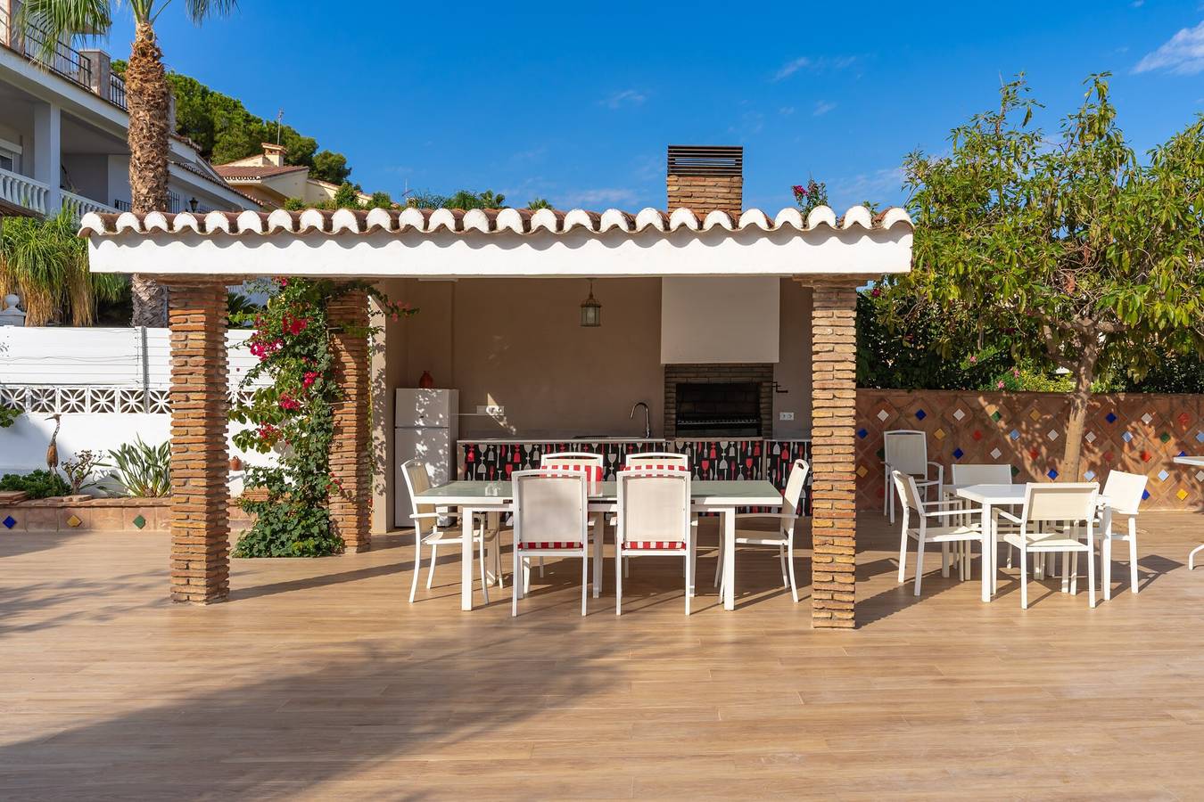 « Villa Isabella » avec vue sur la montagne, Wi-Fi et climatisation in Alhaurín de la Torre, Costa del Sol