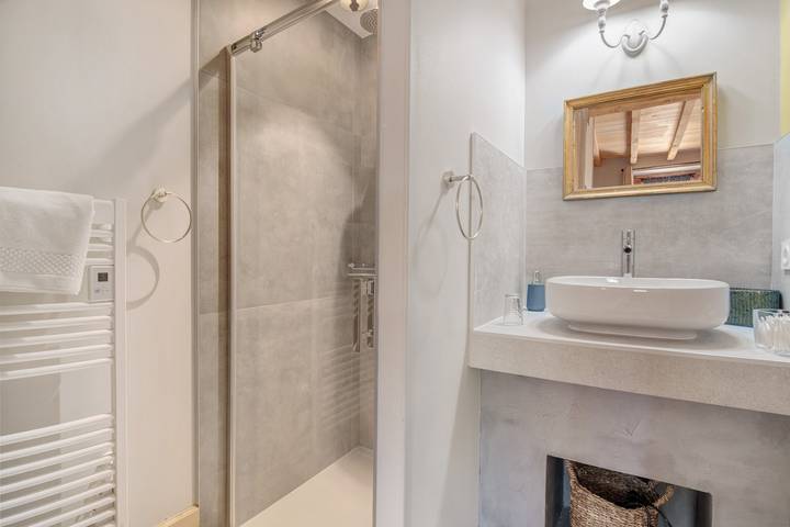 Chambre d’hôtes « Camille » avec piscine partagée, Wi-Fi et climatisation in Verfeil, Toulouse et ses environs