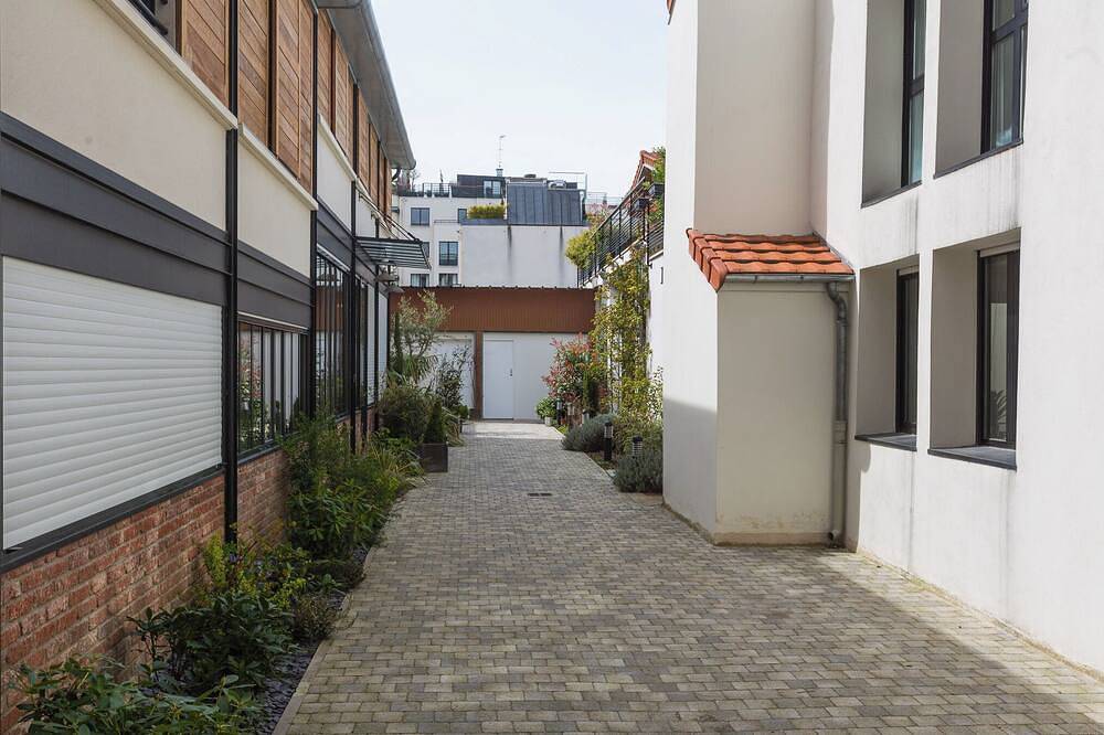 Prestigious 3Br Loft 5min Paris in Boulogne Heart in Boulogne-Billancourt, Hauts-de-Seine
