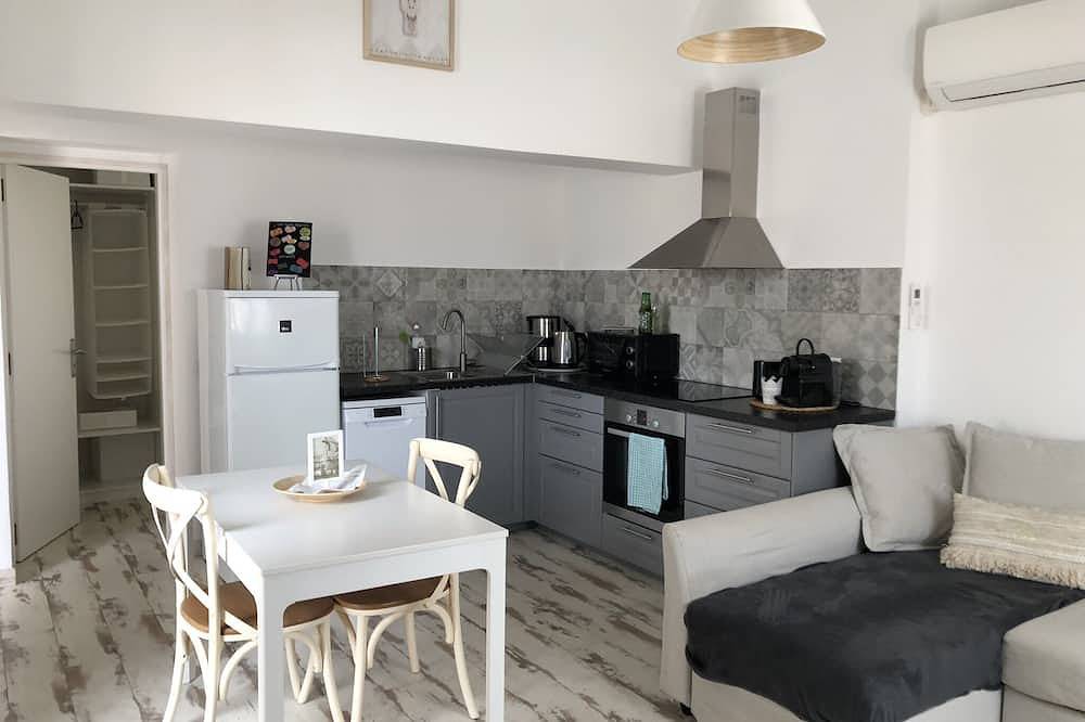 Ganze Wohnung, Wohnung mit Terrasse 300m von den Stränden entfernt, gratis Wifi in Saintes-Maries-de-la-Mer, Arles und Umgebung