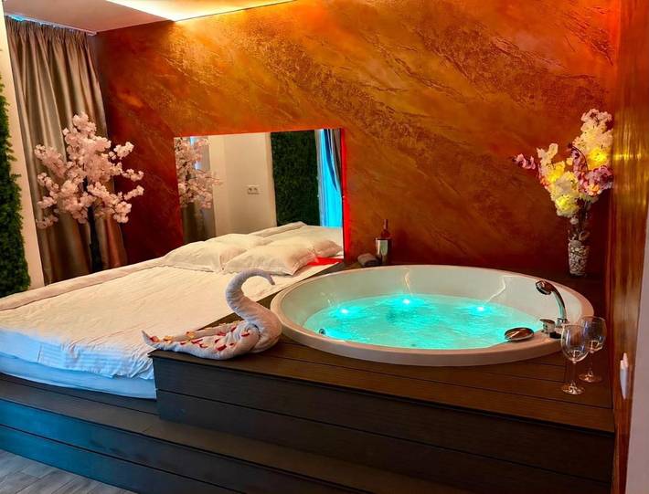 Appartement de vacances pour 2 personnes, avec Balcon ainsi que Jacuzzi et Terrasse