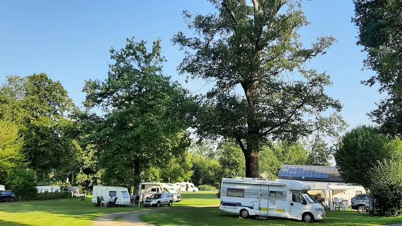 Stellplatz Wohnwagen in Mittelhof, Altenkirchen & Umgebung