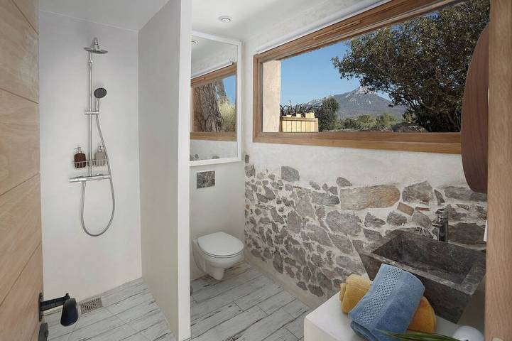 Pine Lodge and Spa in La Garde, Parc national Port-Cros