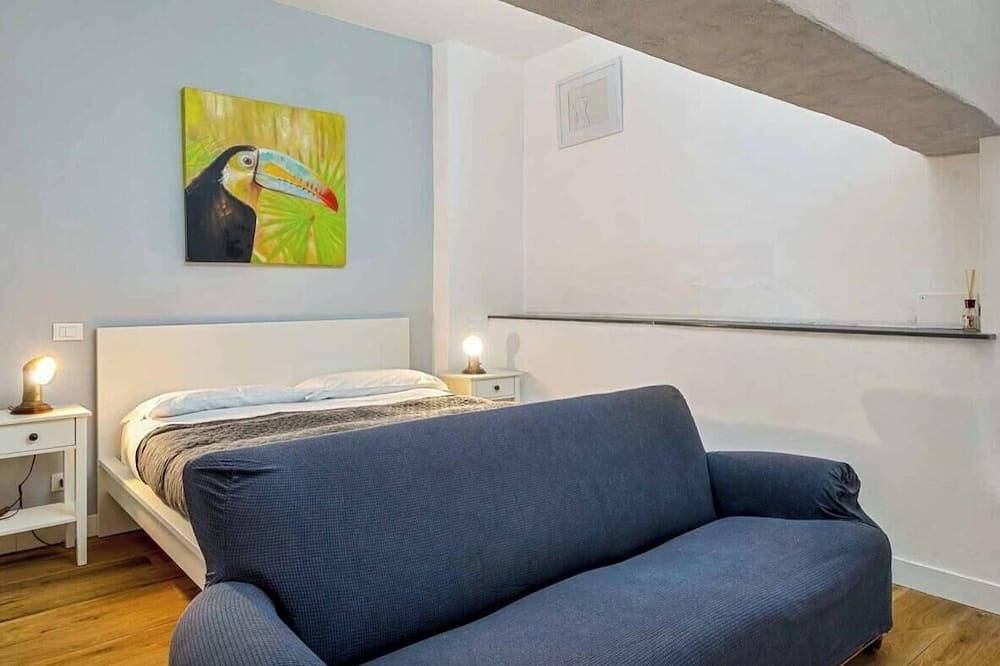 Apartamento entero, Discover the charm of the Ligurian Riviera by staying in this welcoming holiday home in Lerici, perfect for couples and families. With a double bedroom, a bathroom and a kitchen, the house is ideal for those seeking tranquility and comfort.In addition, a in Lerici, Lerici Municipio