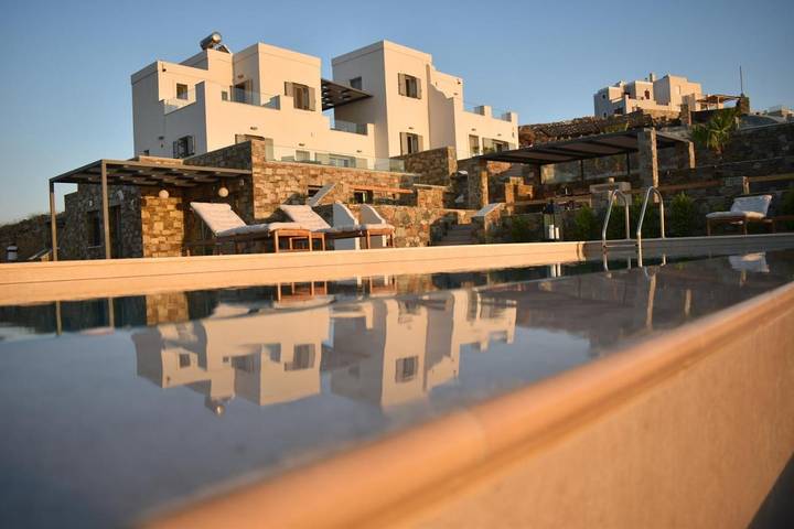 Vakantiehuis voor 6 personen, with zwembad and tuin as well as uitzicht in Poseidonia