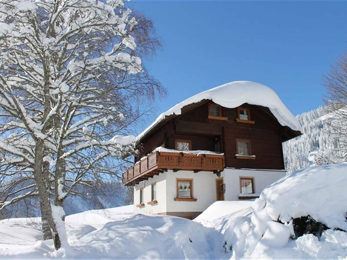 Ferienhaus für 6 Personen, mit Balkon und Terrasse sowie Garten und Sauna in Filzmoos