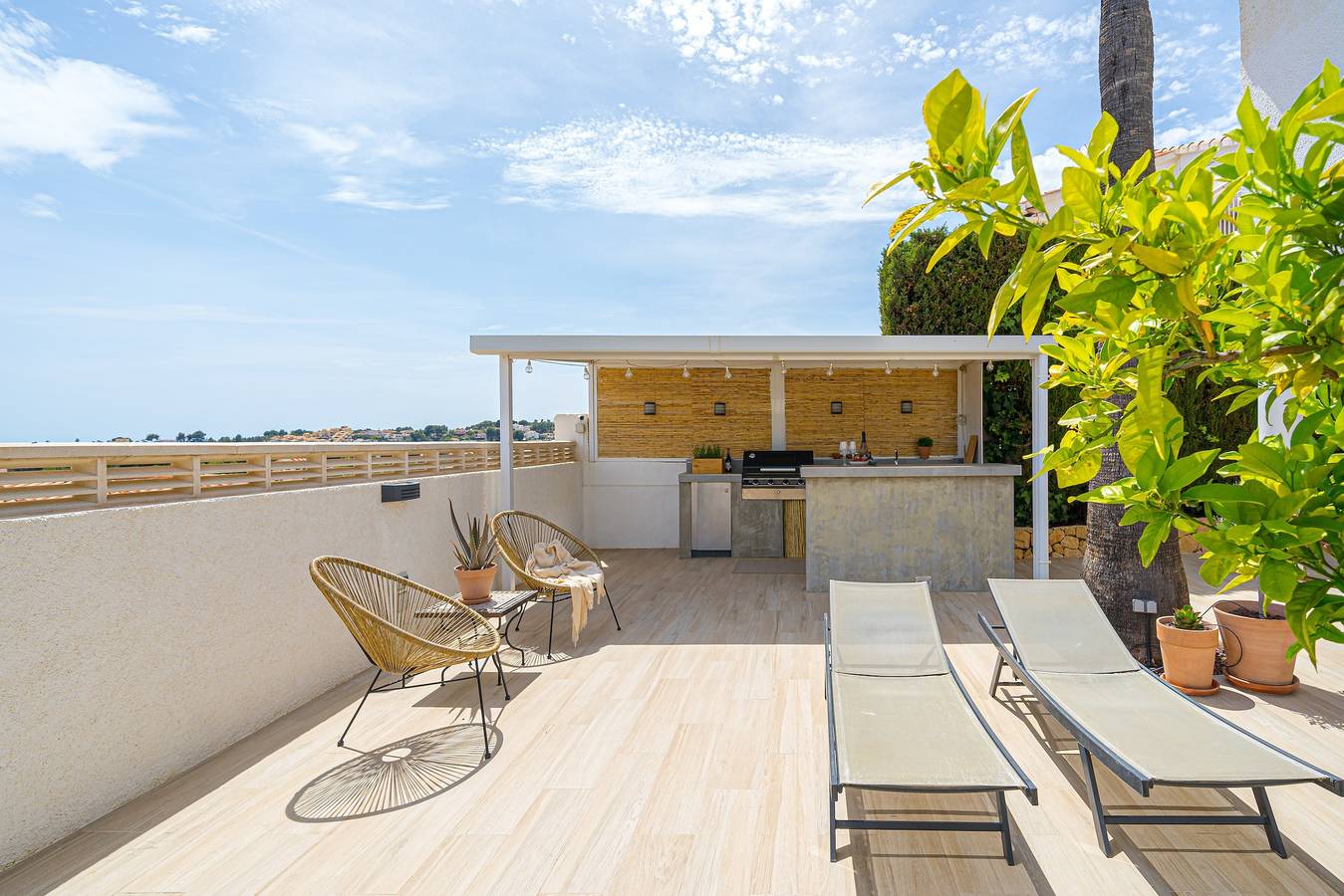Villa "Casa Metro Family Villa " con piscina, jardín, balcón, aire acondicionado y Wi-Fi in El Captivador, Alfàs del Pi