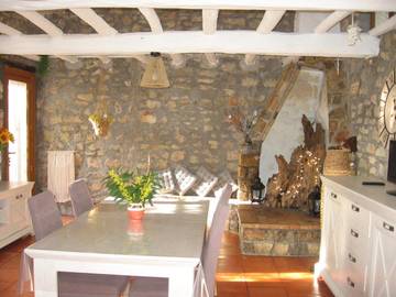 Gîte pour 2 personnes, avec jardin et vue à Fayence