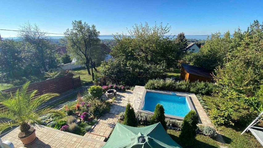 Ferienhaus für 6 Personen, mit Terrasse und Pool sowie Garten - 1