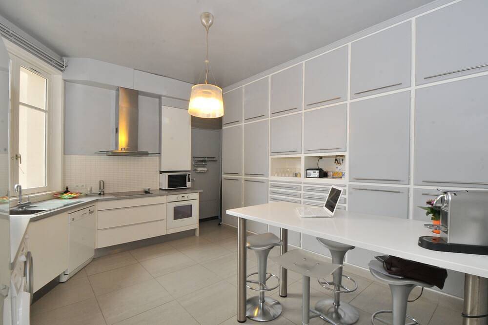 Boulingrin hyper centre , 2 chambres d'hôtes in Reims, Marne