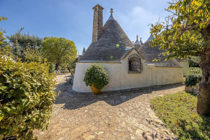 Trullo für 4 Personen, mit Pool und Balkon/Terrasse in Fasano - 2