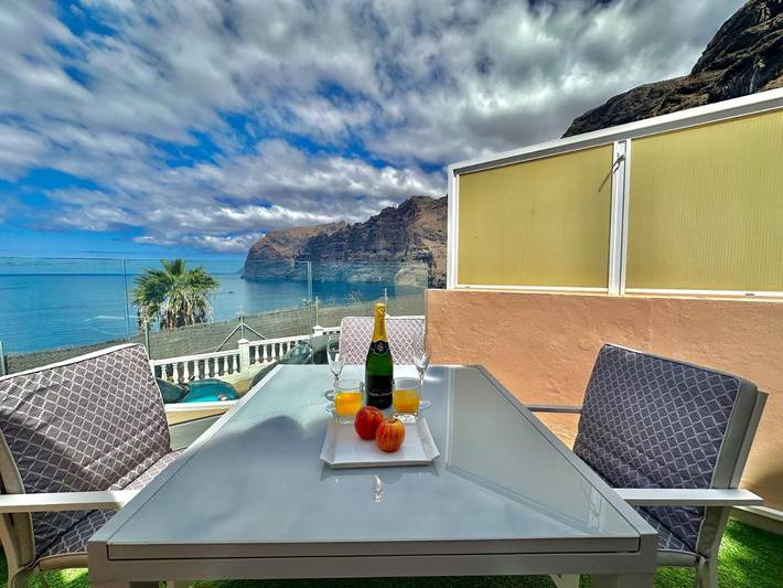 Ferienwohnung für 4 Personen, mit Terrasse und Pool sowie Ausblick - 1