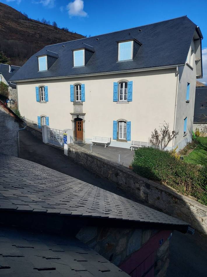 Gîte pour 12 personnes, avec terrasse et jardin