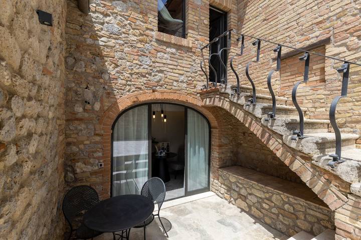 Appartamento intero, Appartamento di vacanza "Suite Cantina" con piscina condivisa e Wi-Fi in San Gimignano, Siena e dintorni