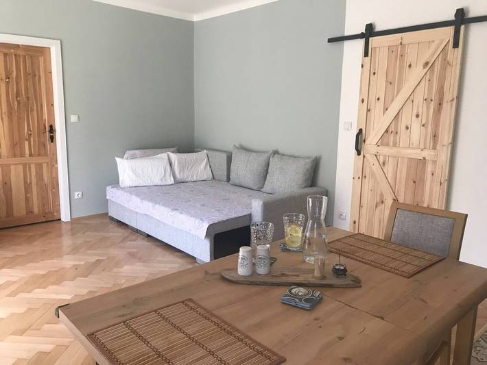Ganze Wohnung, Schöne und frisch renovierte Wohnung in Prag 10 in Prag, Mittelböhmen