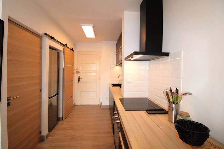 Gîte pour 4 personnes, avec piscine dans Plage Du Pradeau - 4