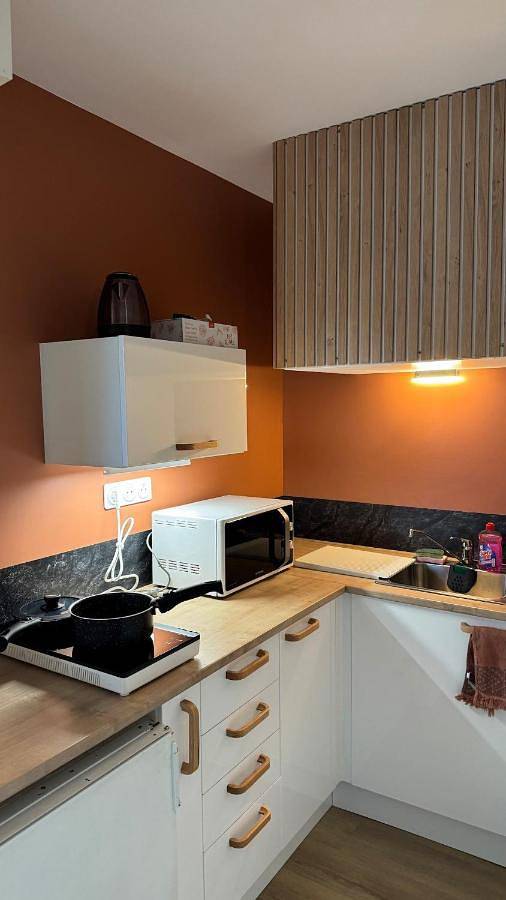 Gîte pour 2 personnes, avec vue et balcon dans Thermes de Bagnoles de l'Orne