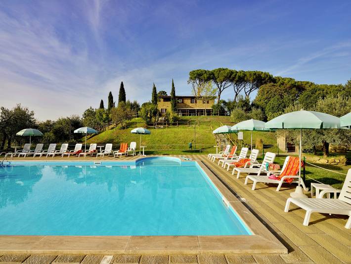 Casale a Città della Pieve con piscina in Città della Pieve, Perugia e dintorni