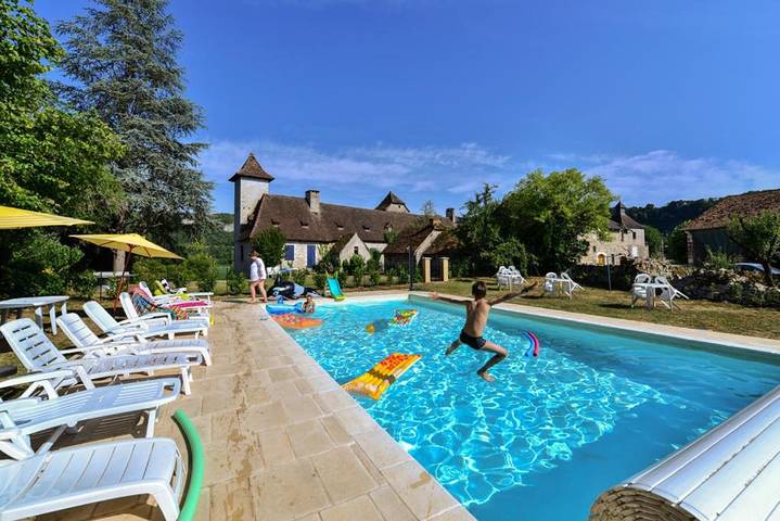 Location de vacances pour 30 personnes, avec piscine ainsi que vue et jardin, animaux acceptés à Floirac (Lot) - 3