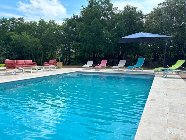 Villa pour 6 personnes, avec jardin et piscine, animaux acceptés