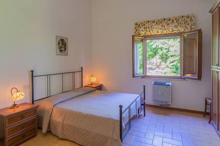Location de vacances pour 10 personnes, avec Terrasse ainsi que Jardin et Piscine à Mosciano Sant'Angelo - 3