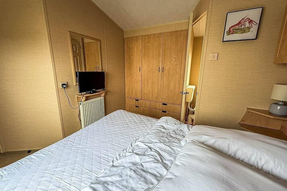 4 berth caravan for hire at Sunkist Holiday Park near Skegness in Anderby, Lincolnshire