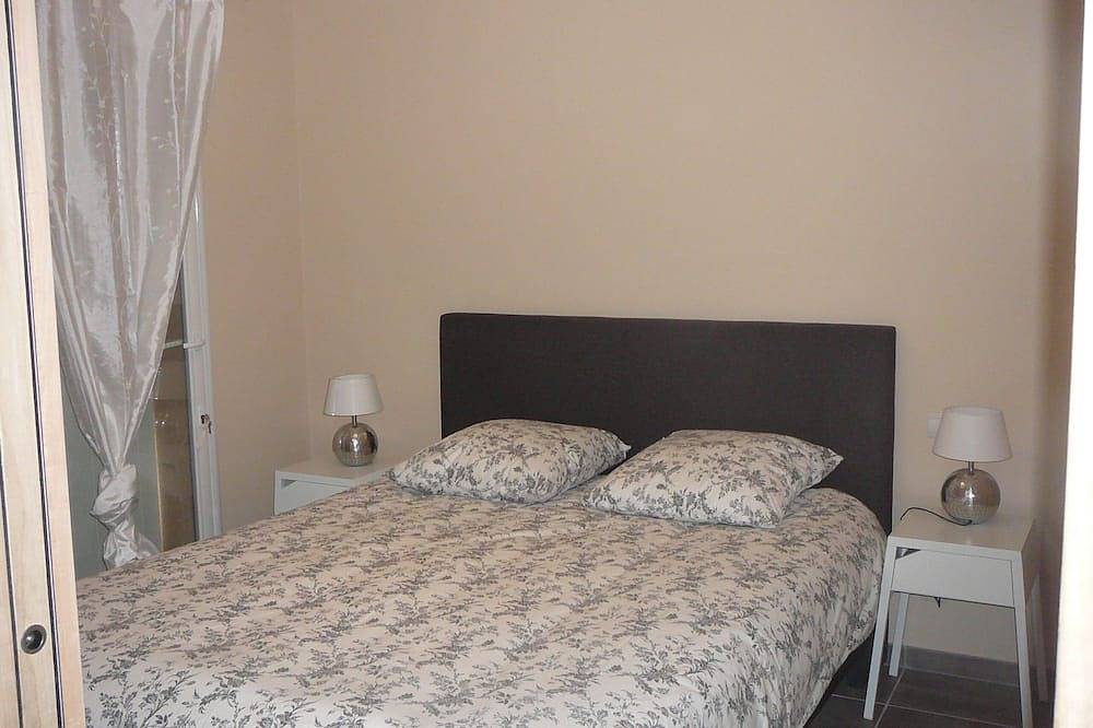 Casa reciente y luminosa en el campo in Mondragon, Vaucluse