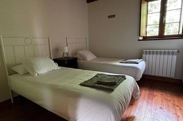 \"Bardales House\" in Peñamellera Alta, Sierra del Cuera
