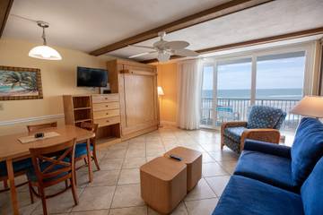 Vacation Rental for 4 Guests in Daytona Beach Shores, Florida, Picture 1