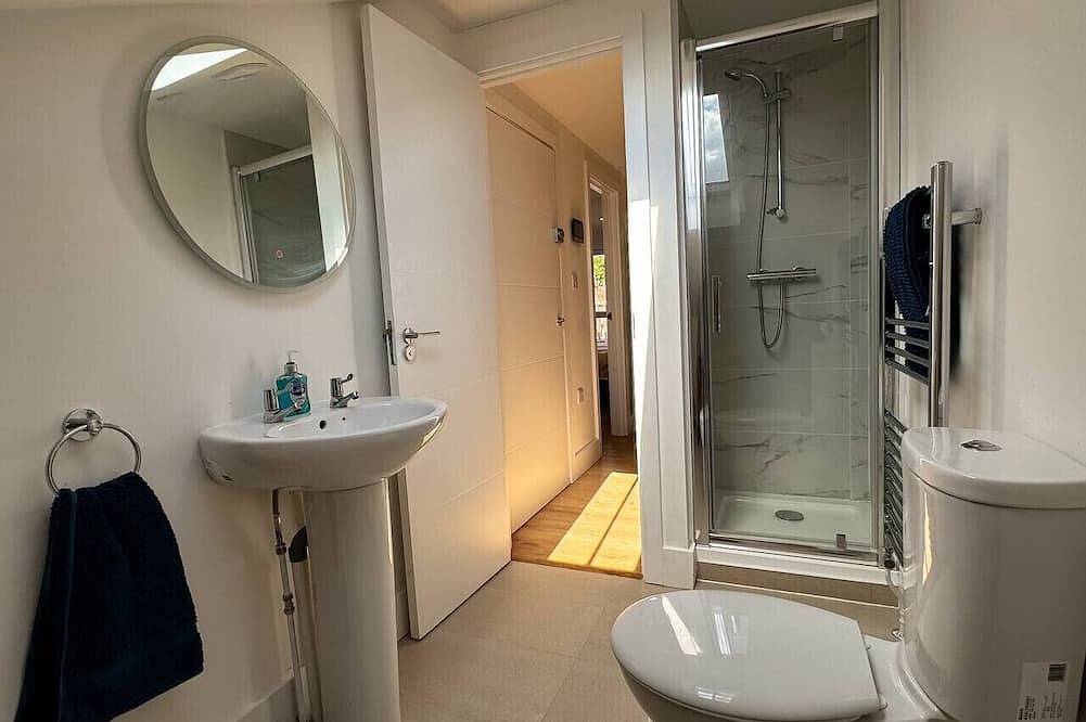 Apartamento entero, Light-Filled Maidstone Penthouse | 2 Balconies in Kent