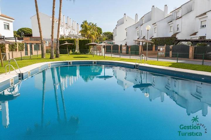 Apartamento para 6 personas, con jardín y piscina en Nuevo Portil