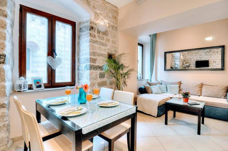 Gîte pour 4 personnes, avec vue à Kotor - 2