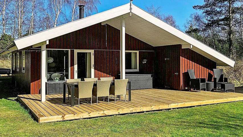 Feriehus for 5 personer, med terrasse, dyr tillatt i Læsø