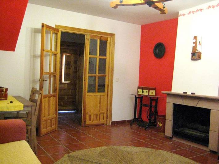 Casa rural para 5 personas, con vistas y jardín en Serranía de Guadalajara - 4