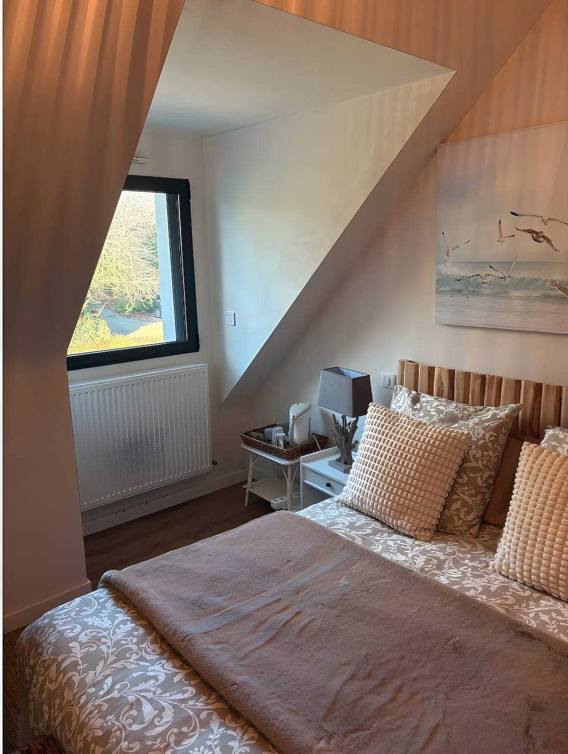 Bed and Breakfast 'Les Goélands - 1' with Shared Garden and Wi-Fi in Saint-Cast-le-Guildo, Dinan region