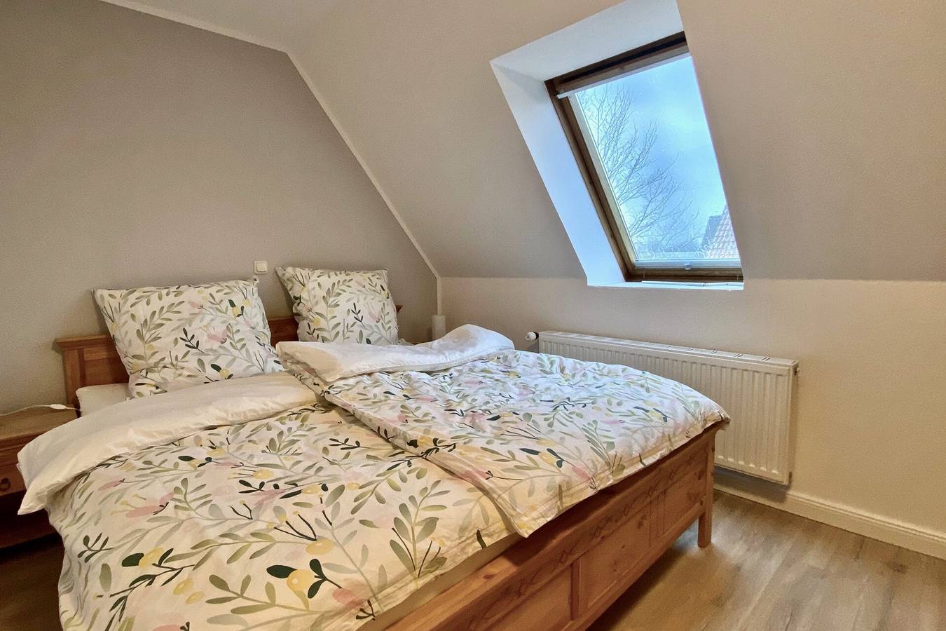 Ganze Wohnung, Ferienwohnung Diddi" mit Balkon und Wi-Fi in Enge-Sande, Grünes Binnenland