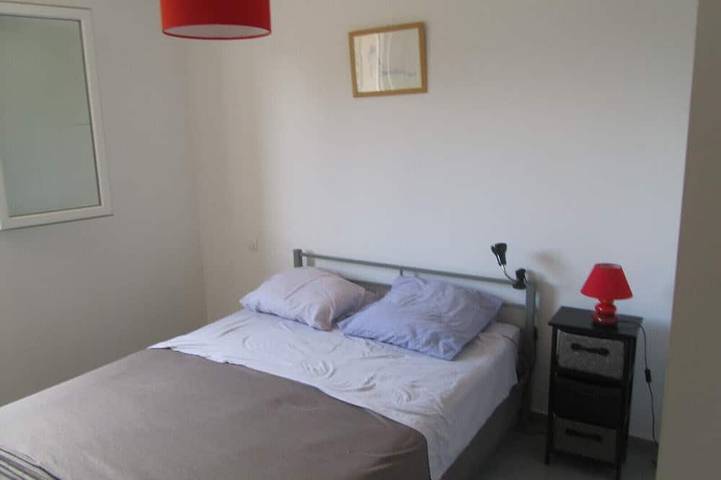 Location de vacances pour 6 personnes, avec terrasse et jardin dans Sainte-Lucie de Porto-Vecchio - 4