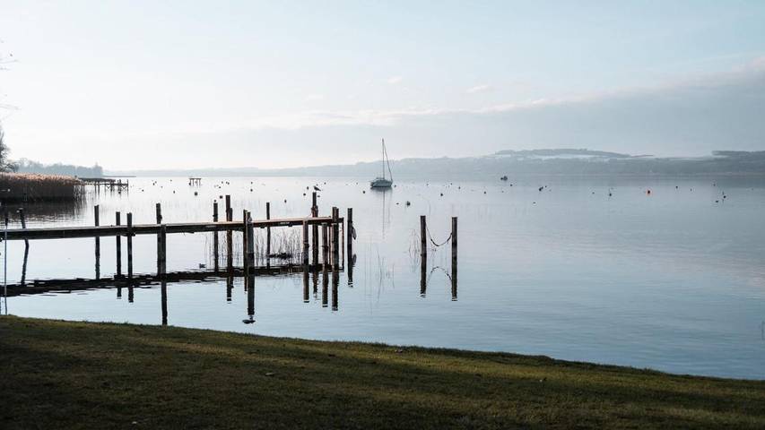 Gîte pour 6 personnes, avec vue sur le lac ainsi que terrasse et vue à Morat - 2