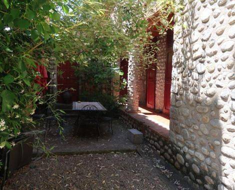 Gîte pour 4 personnes, avec piscine et jardin à Prades - 4