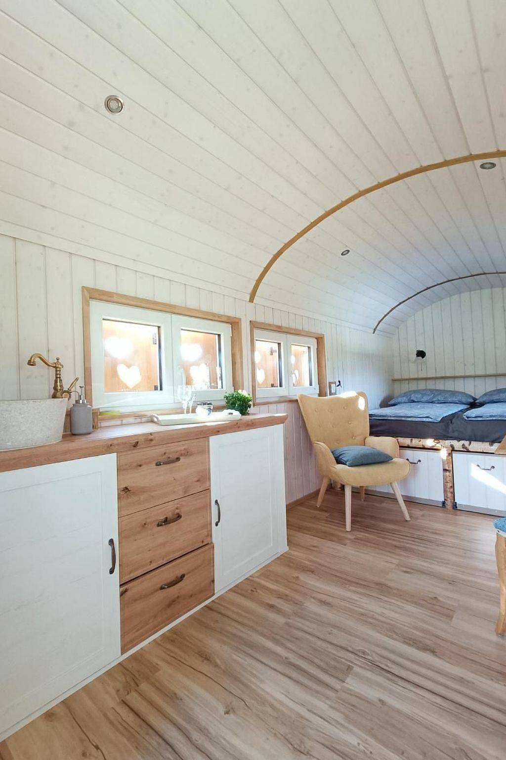 Ganze Wohnung, Zirkuswagen vom Sommerhof in Rohrbachgraben, Kanton Bern