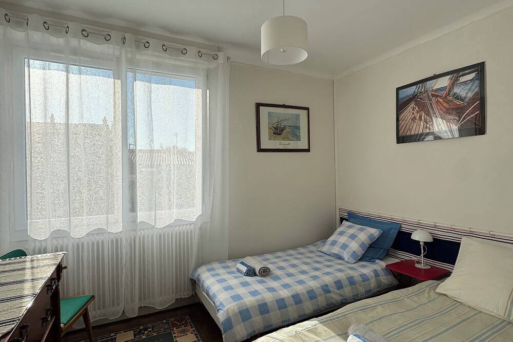 Spacieuse maison de 190 m2, jardin, la plage à 15min à pied - 6 personnes in Château-d'Olonne, Les Sables-d'Olonne