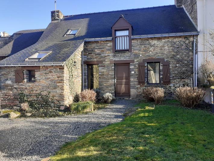 Gîte pour 6 personnes, avec terrasse et jardin dans Montertelot