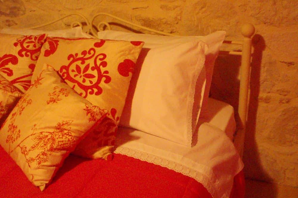 Rock House's Villa Rhapsody private pool and garden close to everything by foot in Platanias, Chania region