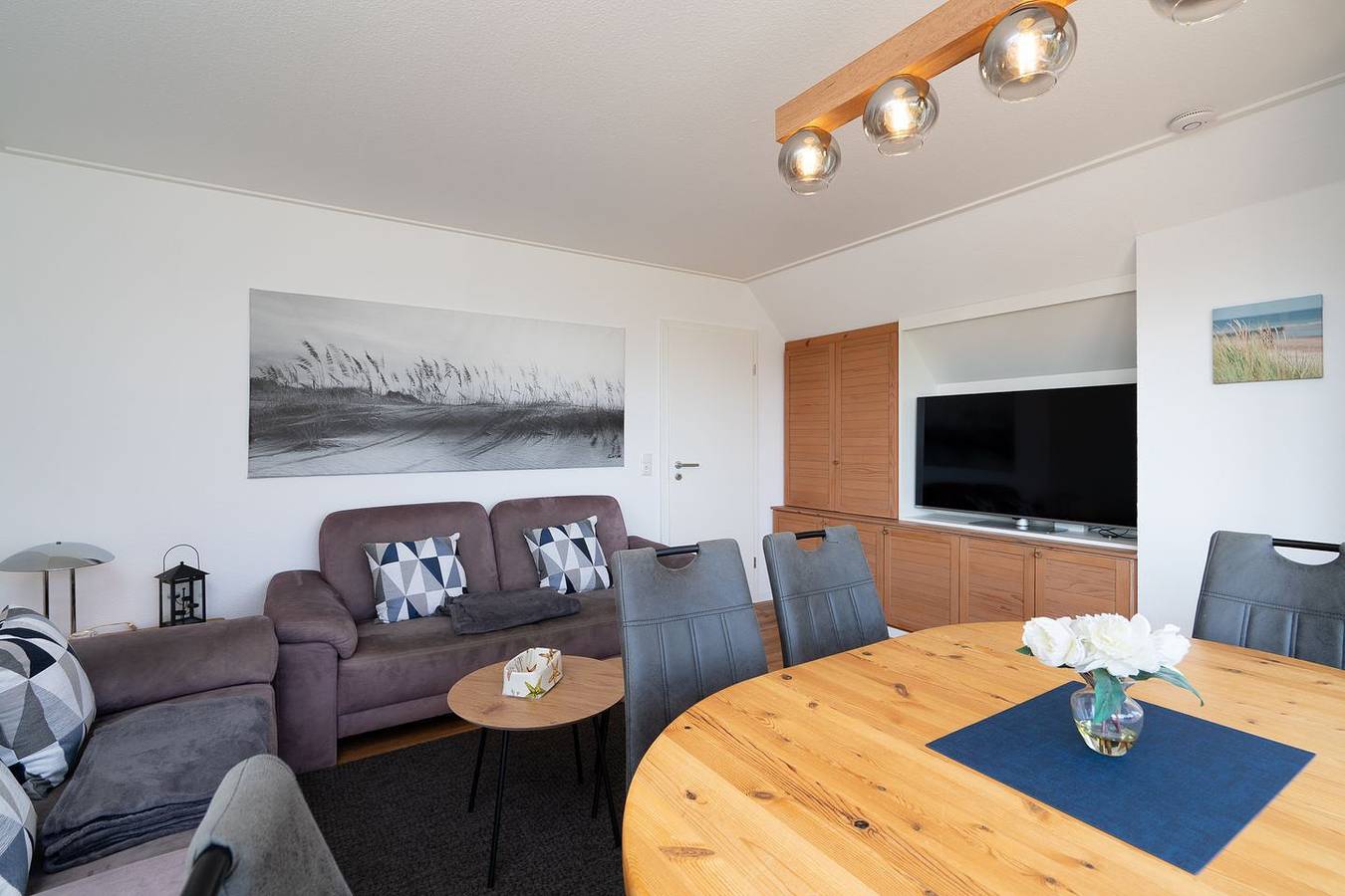 Geheel appartement, Hundefreundliches 4-Zimmer Ferienapartment mit Balkon und Meerblick in Grömitz, Kreis Ostholstein