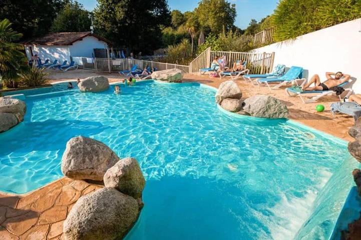 Mobil-home avec Terrasse à Espelette pour 5 personnes in Espelette, Région de Bayonne